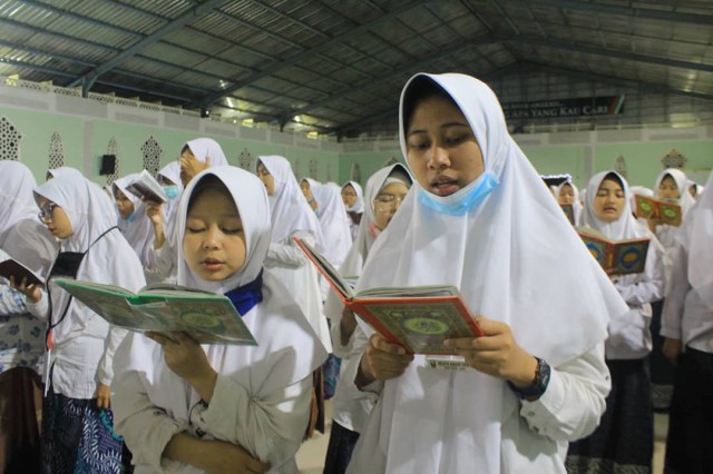 Agenda Tahunan Pesantren Condong dalam Memperingati Maulid Nabi Muhammad SAW