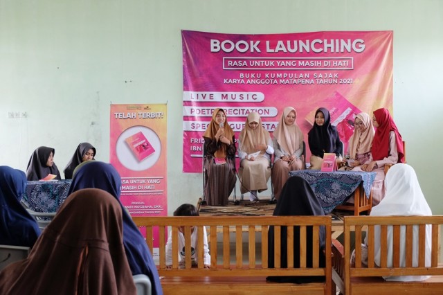 Ramadan Produktif, Anggota Ekskul Sastra Matapena Tahun 2021 Luncurkan Buku Kumpulan Sajak (Part 1)